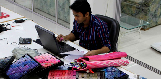 Manufacturer of designer Custom Made Rugs in India